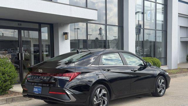 2025 Hyundai ELANTRA Hybrid Limited