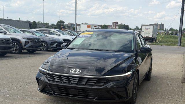 2025 Hyundai ELANTRA Hybrid Limited