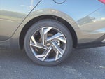2025 ELANTRA Hybrid Thumbnail 13