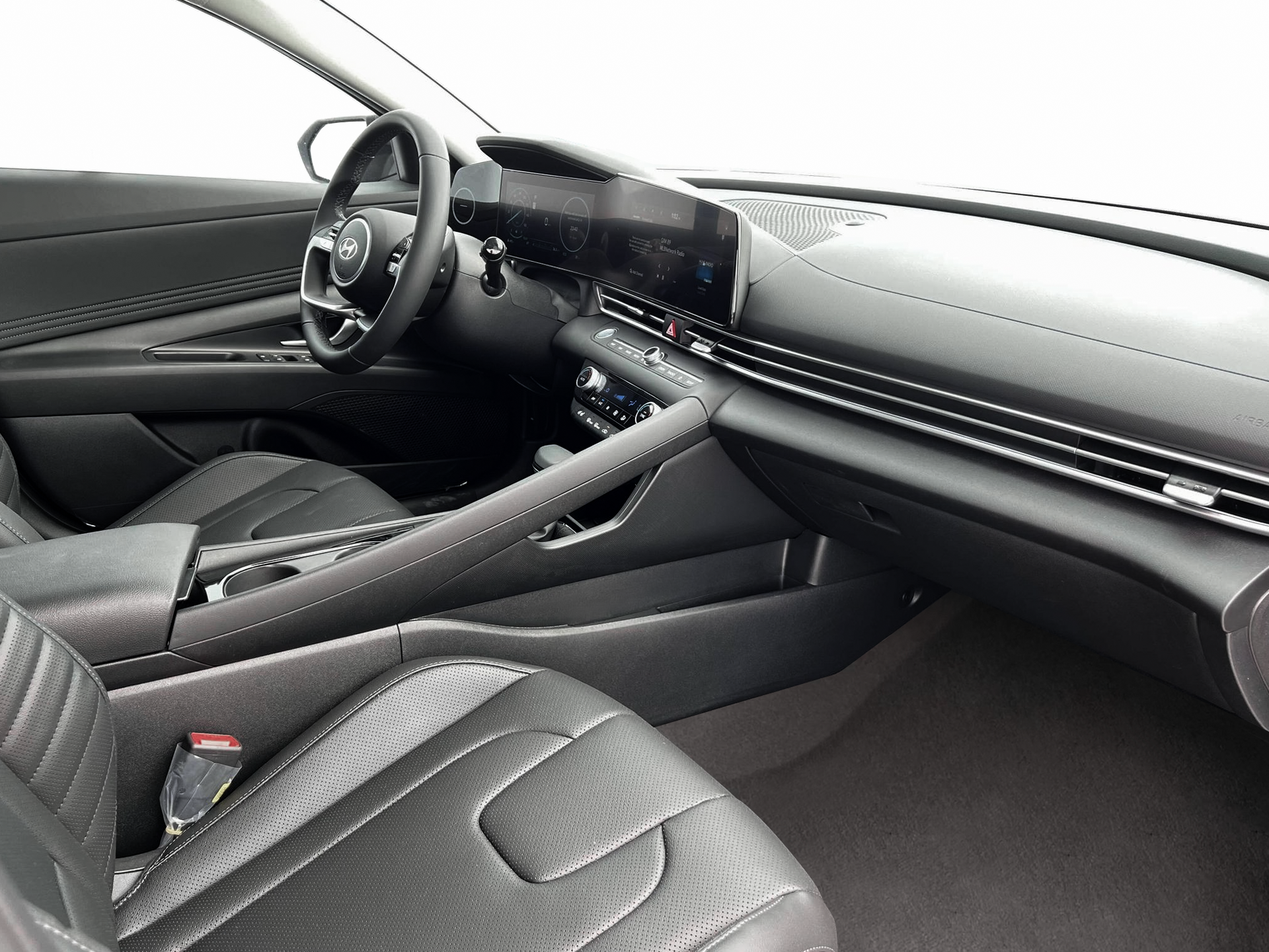 2025 Hyundai Elantra - $25,888