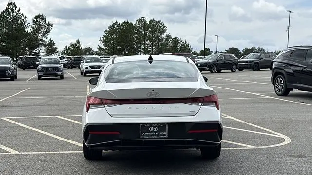2025 Hyundai ELANTRA Hybrid Limited