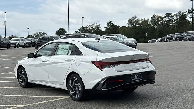 2025 Hyundai ELANTRA Hybrid Limited
