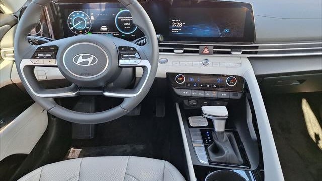 2026 Hyundai ELANTRA Hybrid Limited