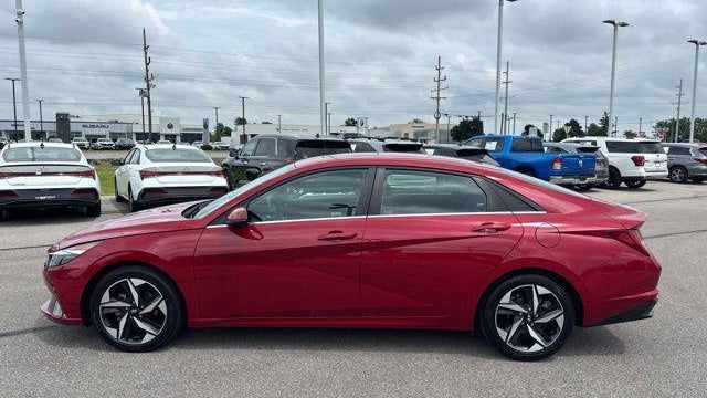 2022 Hyundai ELANTRA Limited