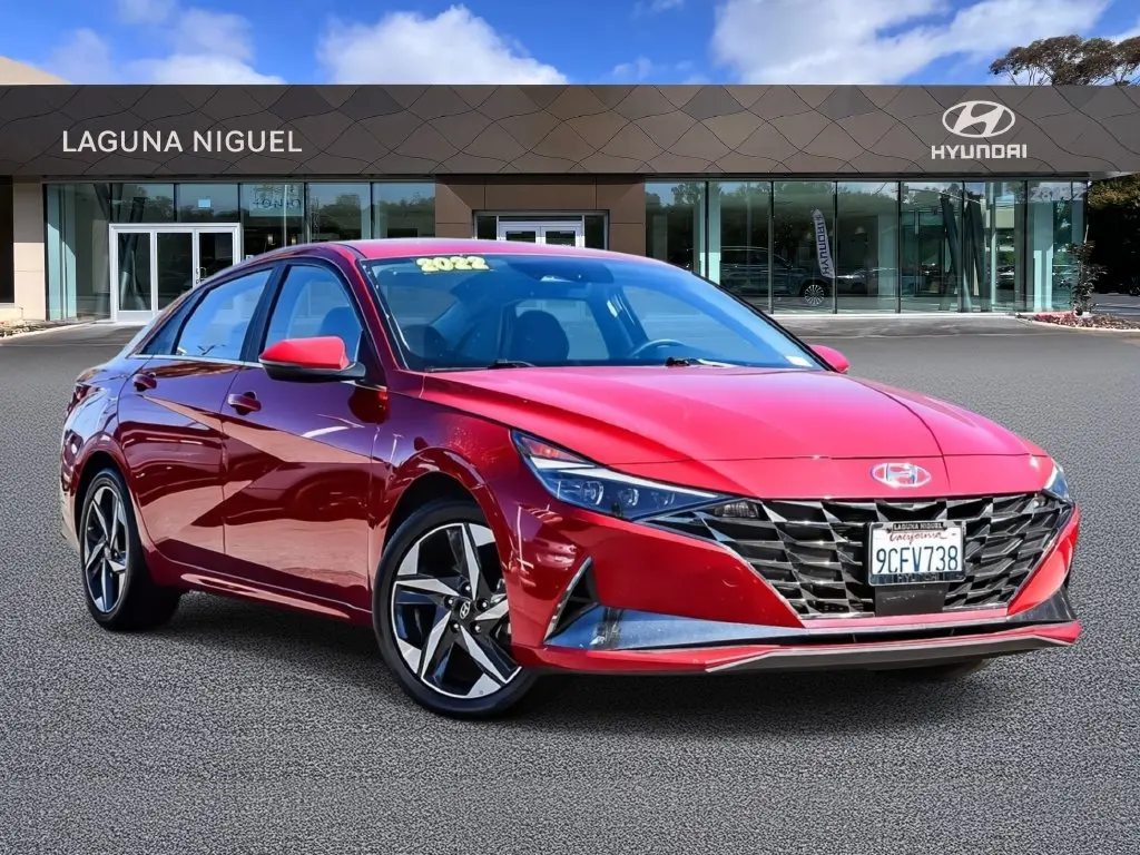 2022 Hyundai Elantra - $15,495