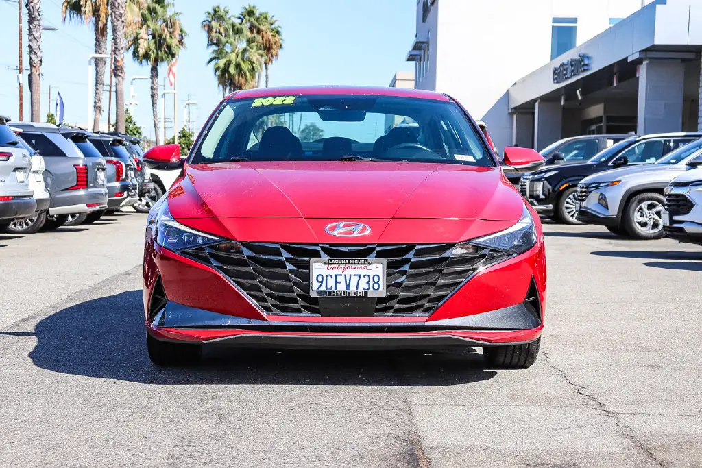 2022 Hyundai Elantra - $15,495