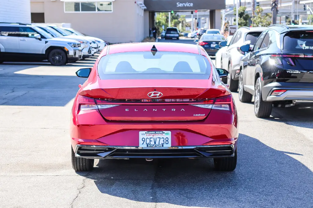 2022 Hyundai Elantra - $15,495