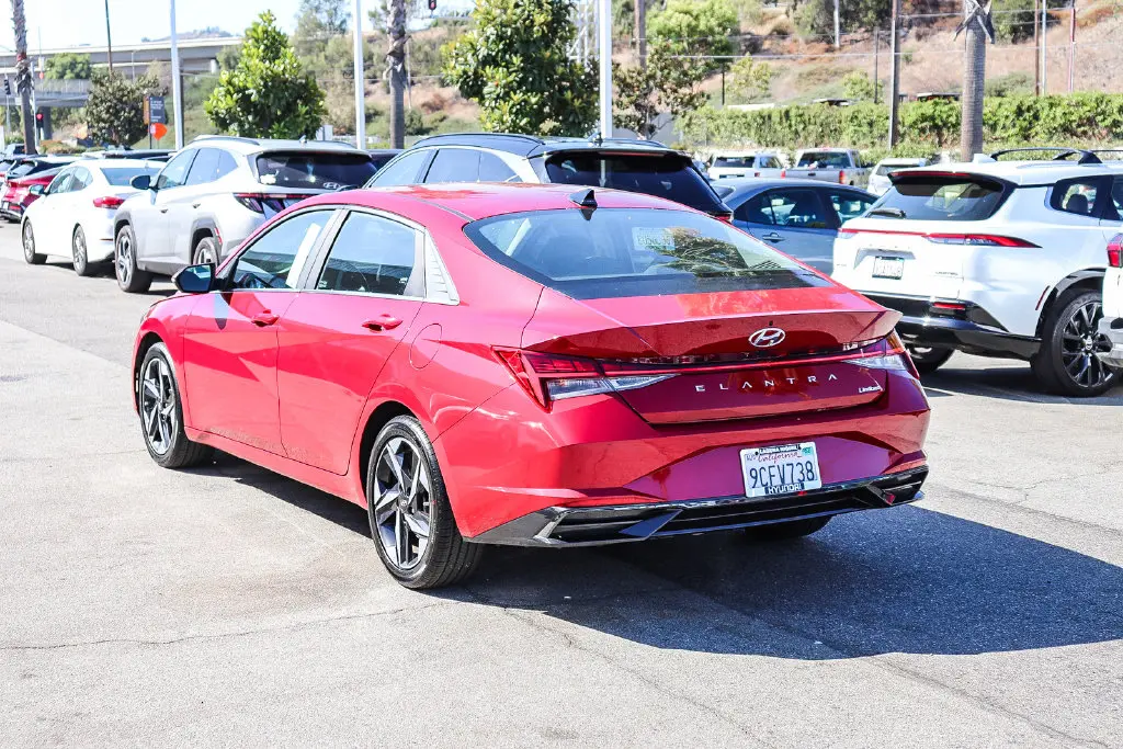 2022 Hyundai Elantra - $15,495