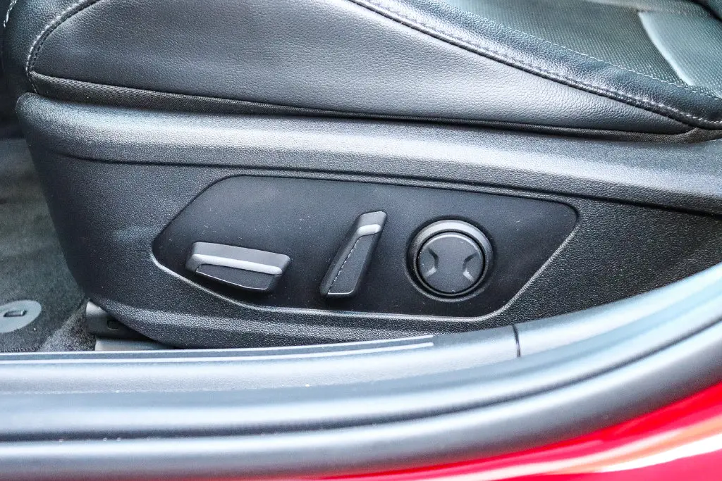 2022 Hyundai Elantra - $15,495