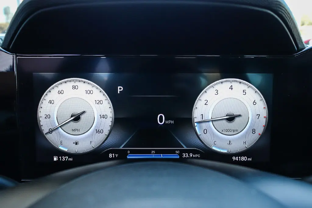2022 Hyundai Elantra - $15,495