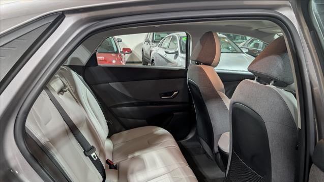 2021 Hyundai ELANTRA Limited