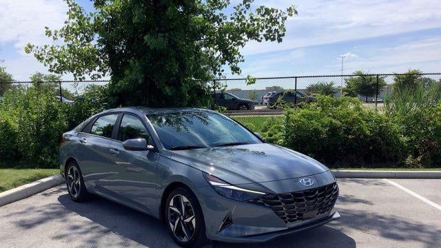 2023 Hyundai ELANTRA Limited