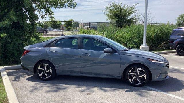 2023 Hyundai ELANTRA Limited