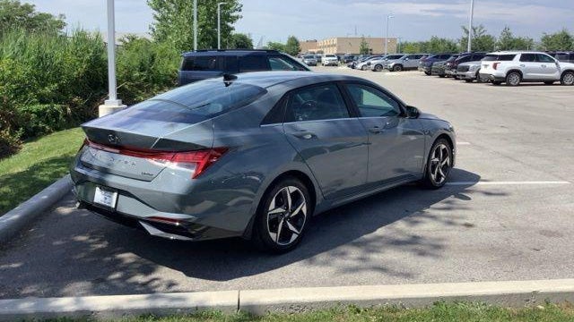 2023 Hyundai ELANTRA Limited