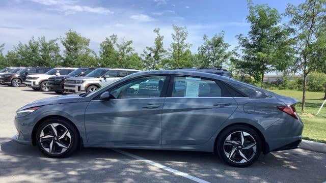 2023 Hyundai ELANTRA Limited