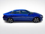 2023 Elantra Thumbnail 11