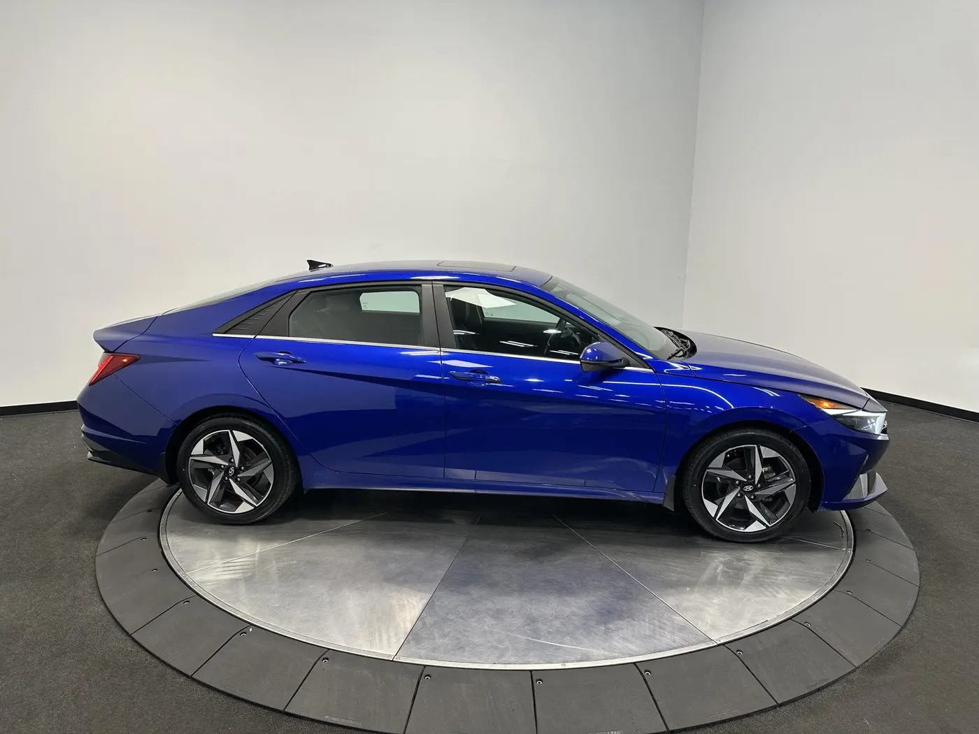 2023 Hyundai Elantra - $20,499