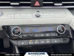 2023 Elantra Thumbnail 13