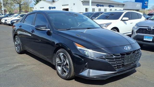 2023 Hyundai ELANTRA Limited