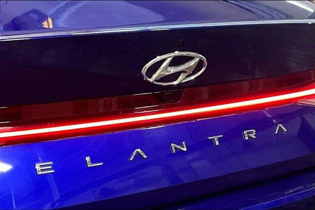 2023 Hyundai Elantra - $18,018