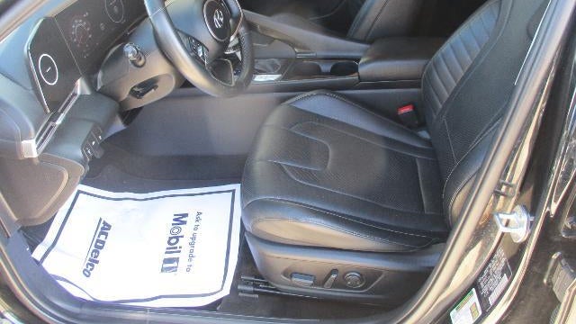 2022 Hyundai ELANTRA Limited