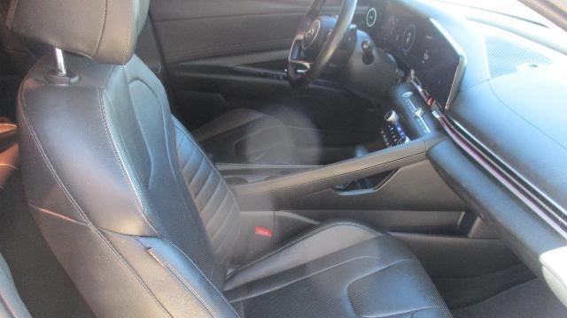 2022 Hyundai ELANTRA Limited