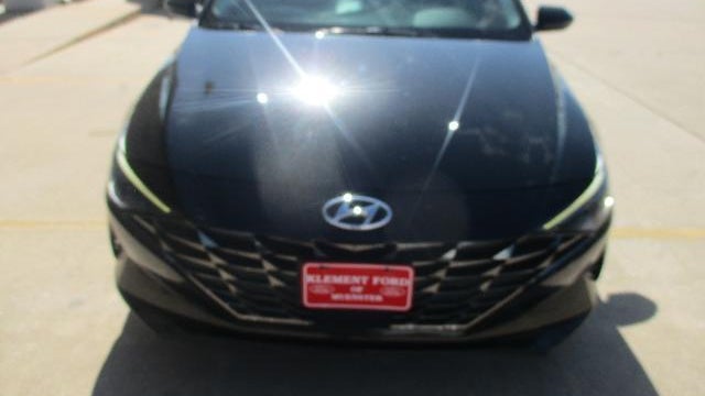 2022 Hyundai ELANTRA Limited