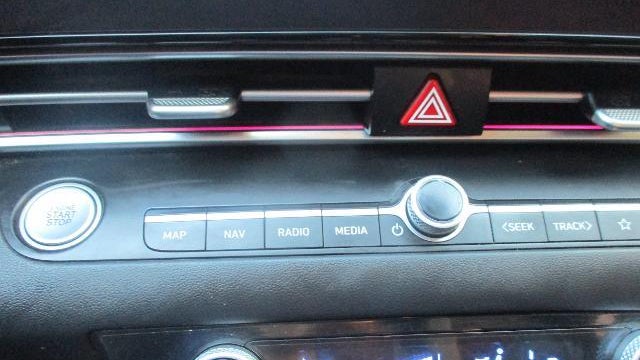 2022 Hyundai ELANTRA Limited
