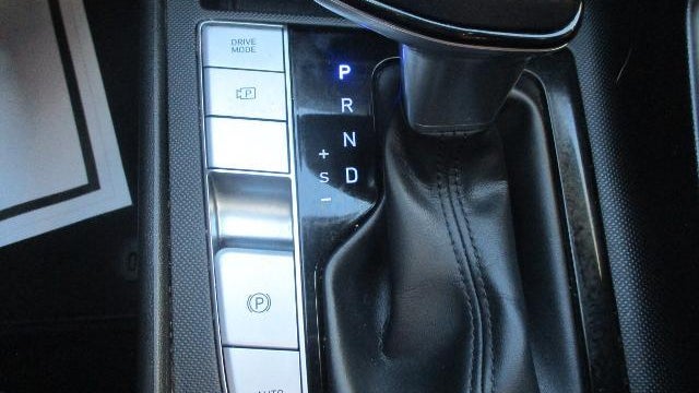 2022 Hyundai ELANTRA Limited