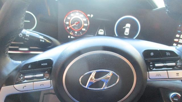 2022 Hyundai ELANTRA Limited
