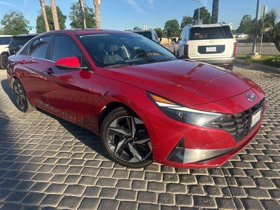2023 Hyundai Elantra 