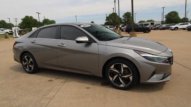 2023 Hyundai ELANTRA Limited