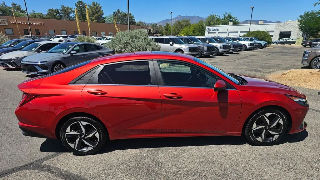 2021 Hyundai ELANTRA Limited