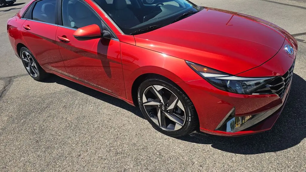 2021 Hyundai ELANTRA Limited