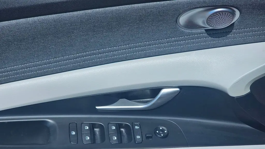 2021 Hyundai ELANTRA Limited