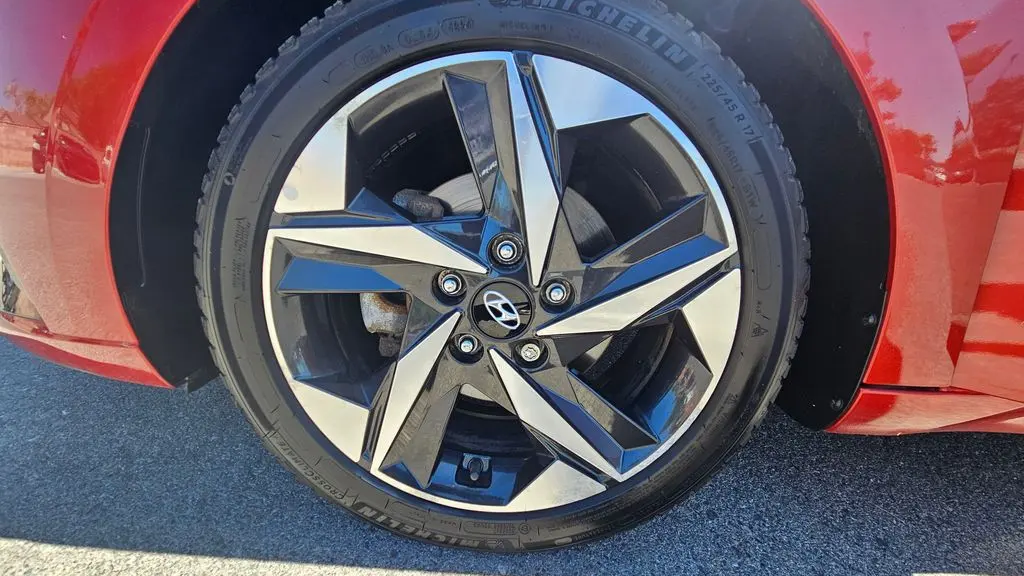 2021 Hyundai ELANTRA Limited