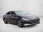 2022 Elantra Thumbnail 4