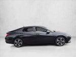 2022 Elantra Thumbnail 5