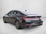 2022 Elantra Thumbnail 9