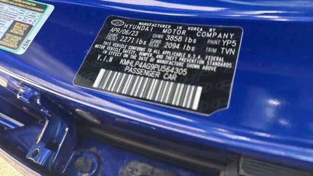 2023 Hyundai ELANTRA Limited
