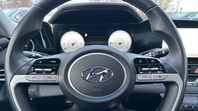 2023 Hyundai ELANTRA Limited