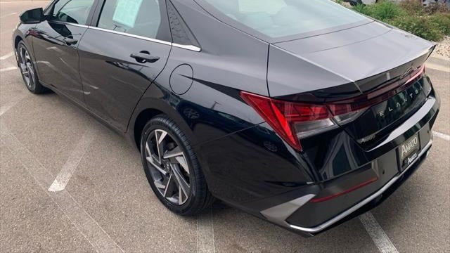 2024 Hyundai ELANTRA Limited