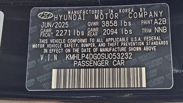 2025 Hyundai ELANTRA Limited