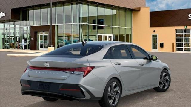 2025 Hyundai ELANTRA Limited