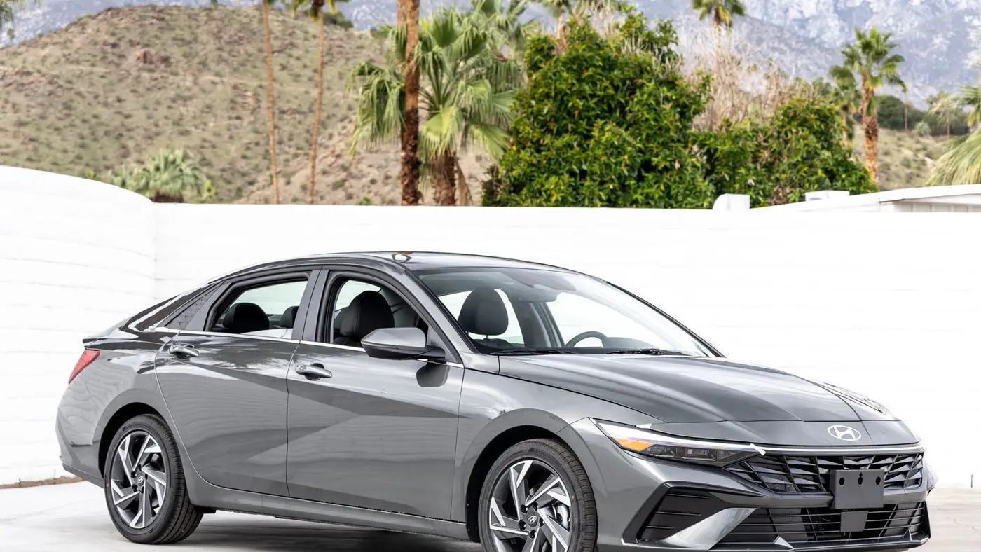 2026 Hyundai ELANTRA Limited