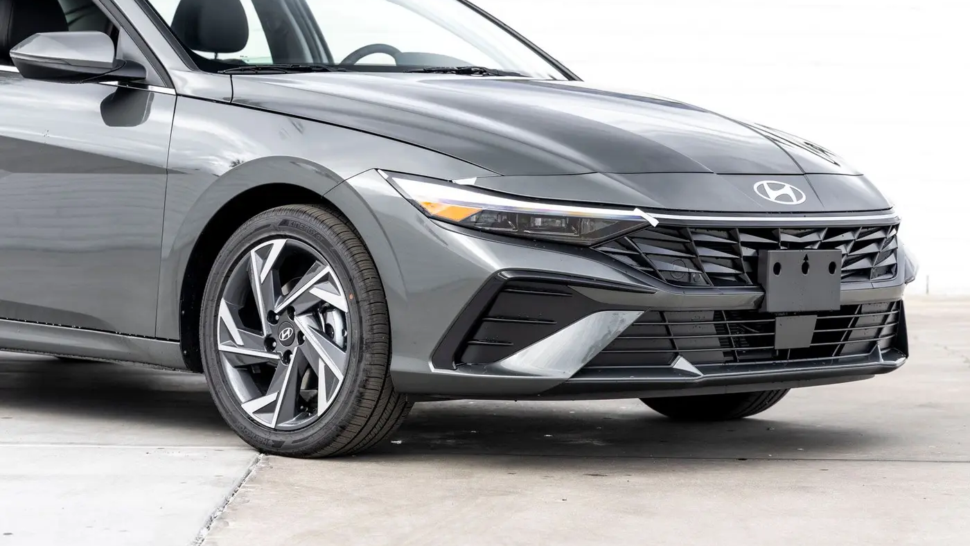 2026 Hyundai ELANTRA Limited