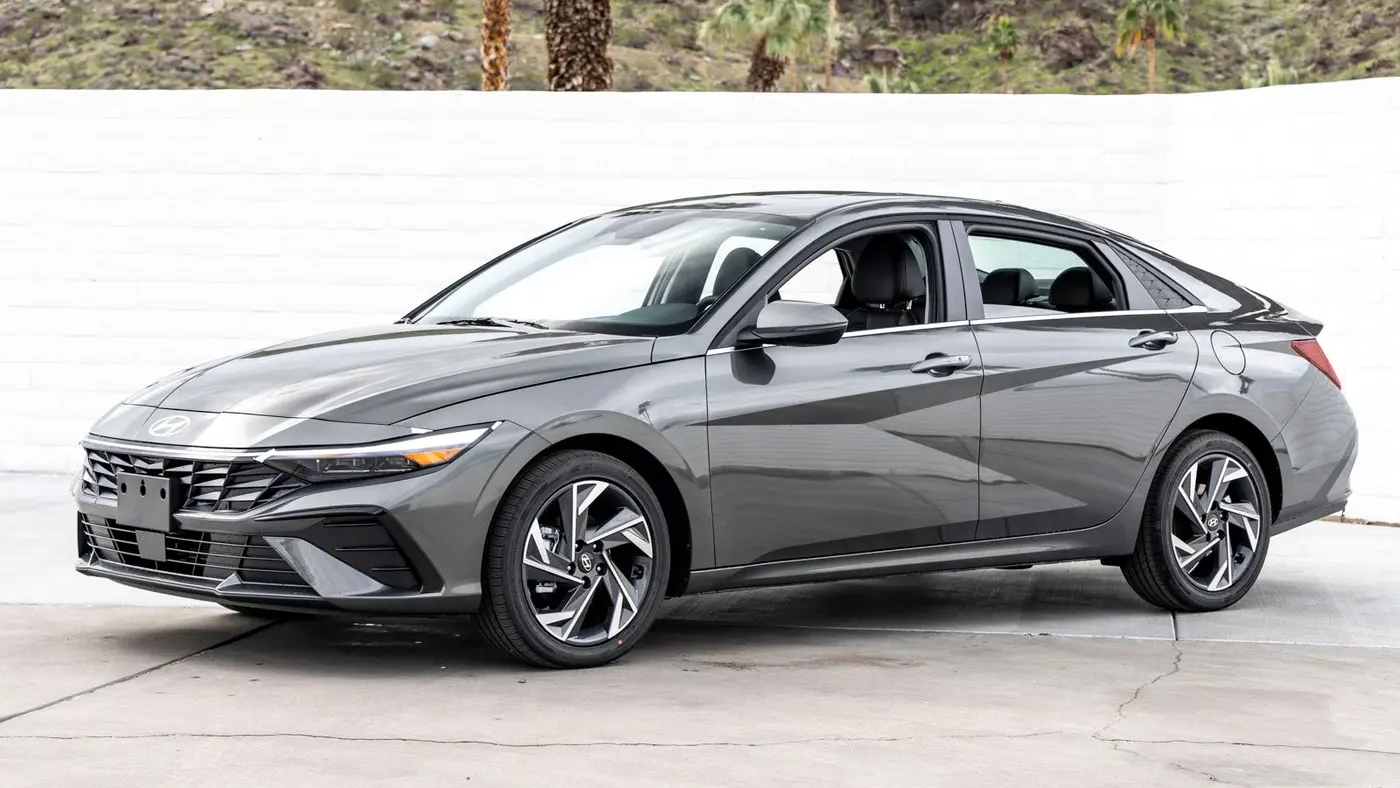 2026 Hyundai ELANTRA Limited