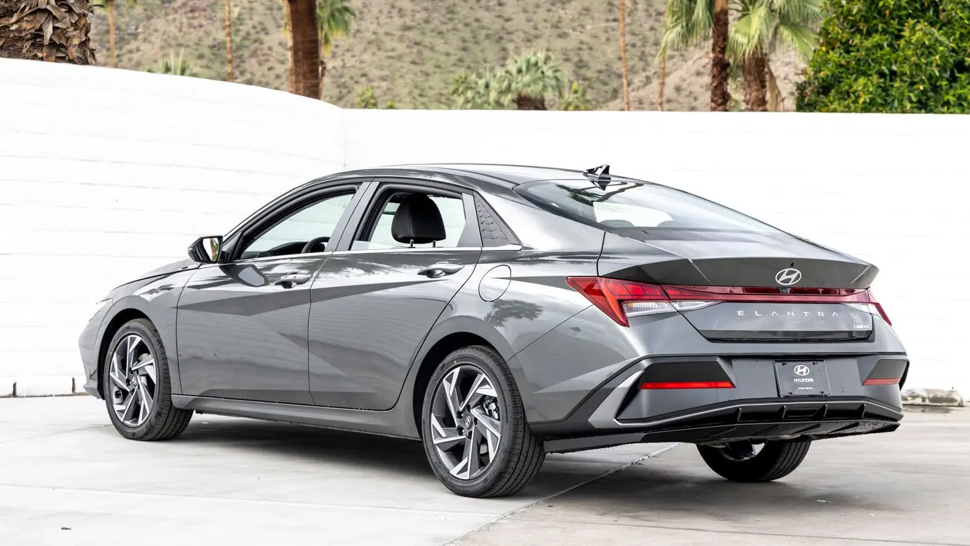 2026 Hyundai ELANTRA Limited
