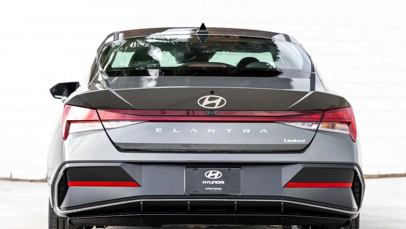 2026 Hyundai ELANTRA Limited