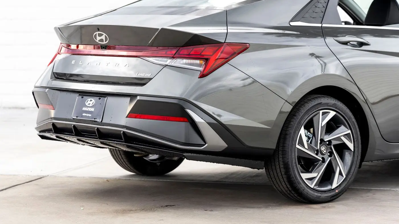2026 Hyundai ELANTRA Limited